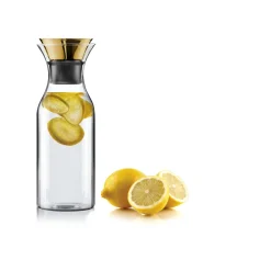 Eva Solo Karafler^Køleskabskaraffel med messinglåg - 1 liter