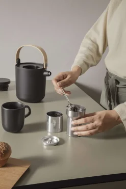 Eva Solo Termokander|Tekander Og Tebryggere^Nordic kitchen te-termokande - 1.0 l - Sand